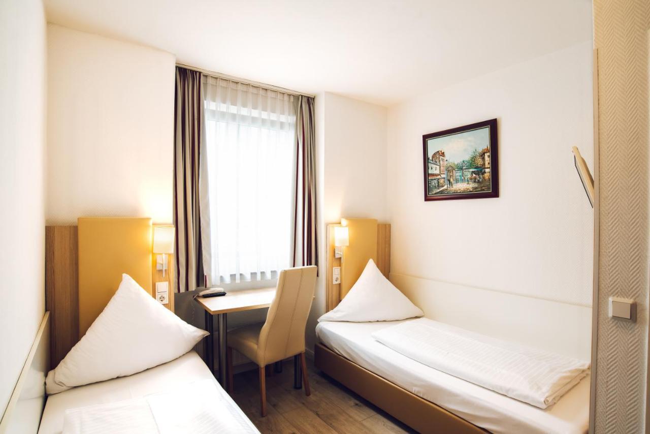 Domblick Garni 3* Colonia